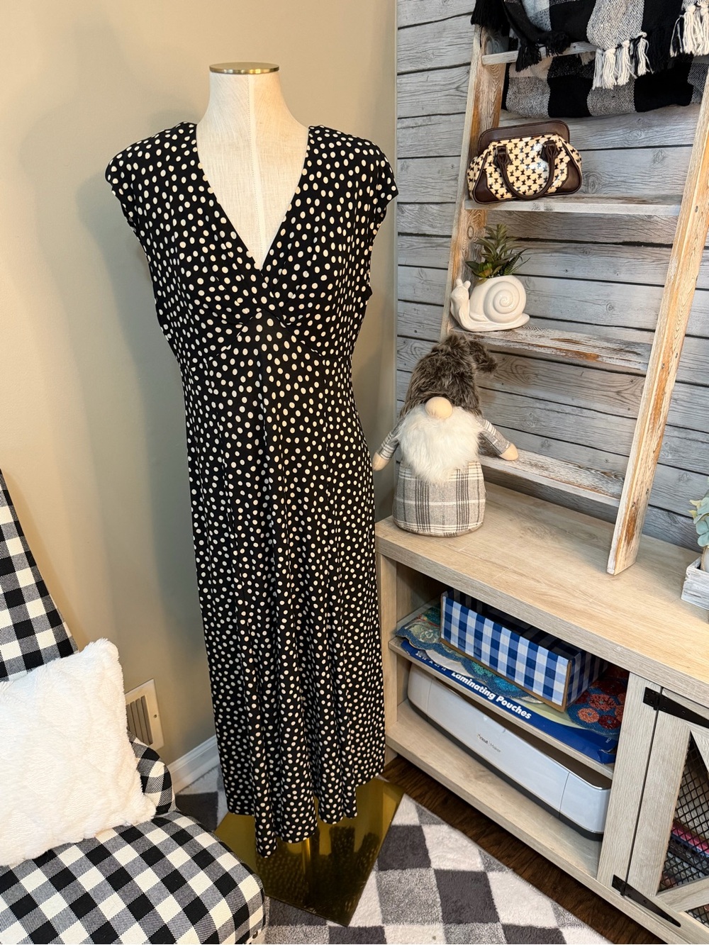 Jones New York Black and White Polka Dot V-Neck Maxi Dress